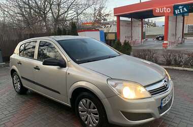 Хэтчбек Opel Astra 2007 в 