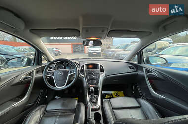 Універсал Opel Astra 2011 в 