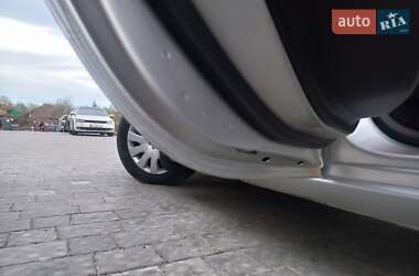 Універсал Opel Astra 2013 в 