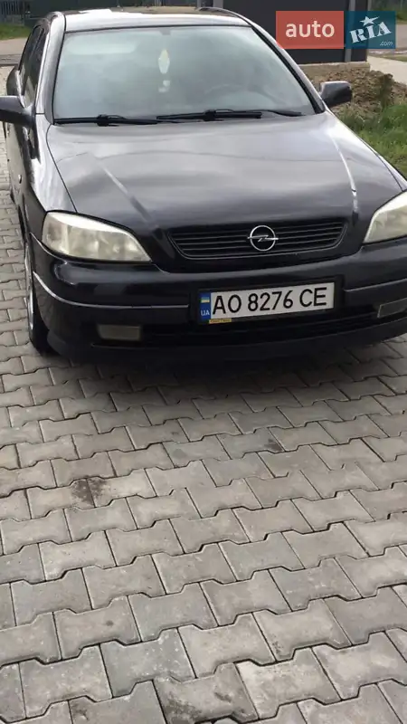 Хэтчбек Opel Astra 1999 в 