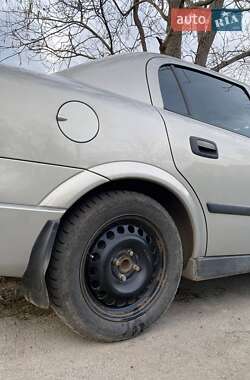 Седан Opel Astra 2006 в 