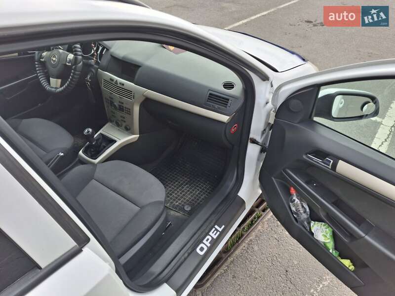 Универсал Opel Astra 2008 в Житомире