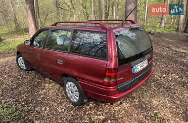 Универсал Opel Astra 1992 в 