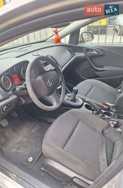 Хэтчбек Opel Astra 2010 в 