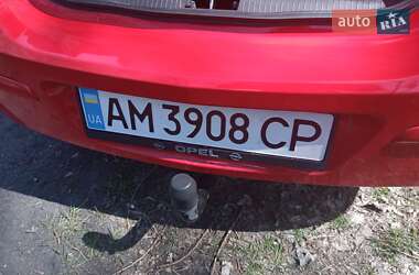 Хэтчбек Opel Astra 2013 в 