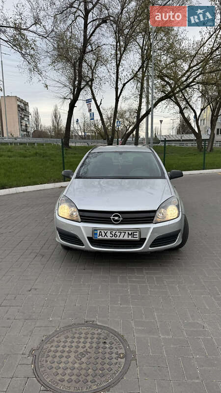 Универсал Opel Astra 2005 в 