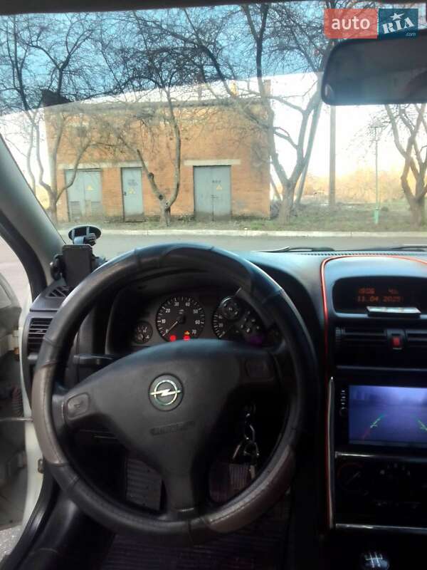 Седан Opel Astra 2007 в Хмельнике