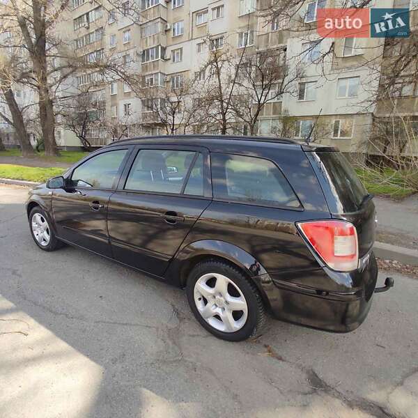 Універсал Opel Astra 2008 в 