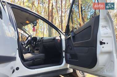 Хетчбек Opel Astra 2003 в 