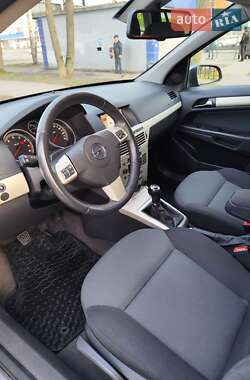 Универсал Opel Astra 2007 в 