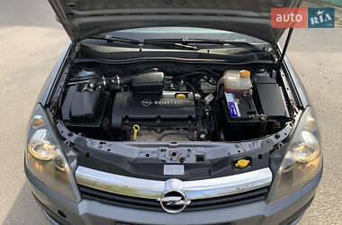 Универсал Opel Astra 2006 в 
