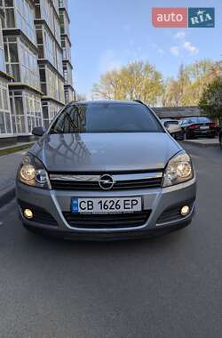 Универсал Opel Astra 2005 в 