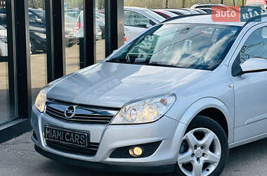 Универсал Opel Astra 2007 в 