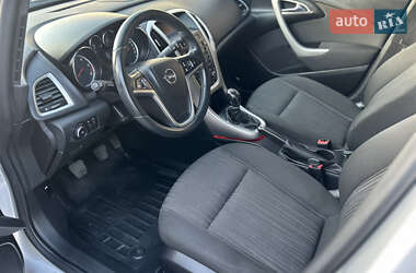 Хэтчбек Opel Astra 2010 в 