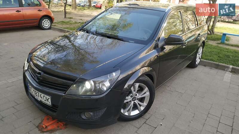 Opel Astra 2010