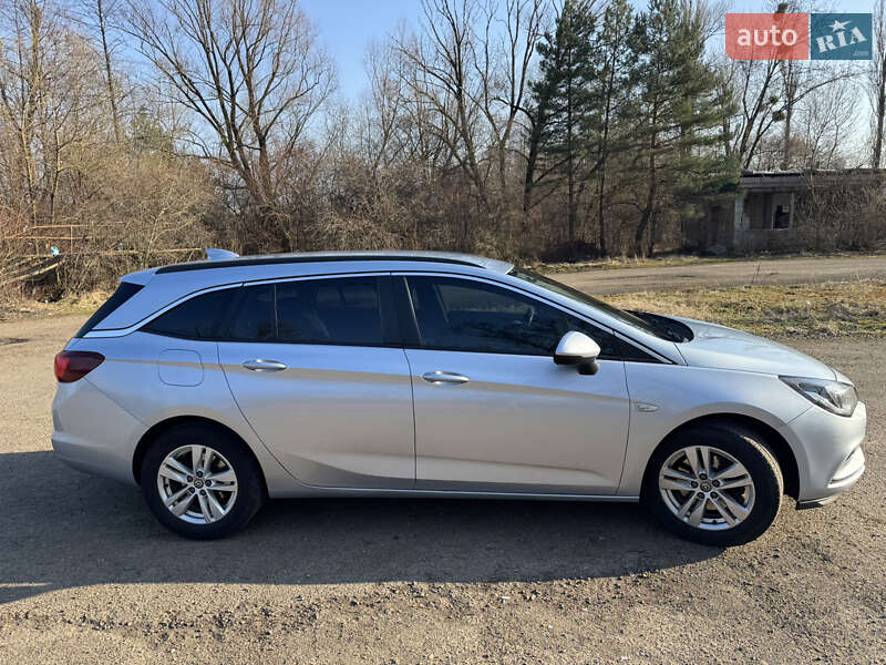 Универсал Opel Astra 2016 в 