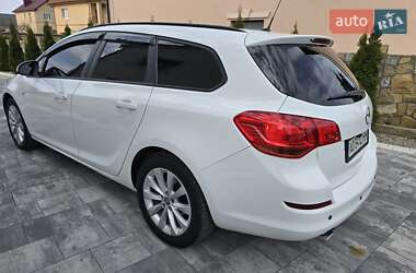 Универсал Opel Astra 2012 в 
