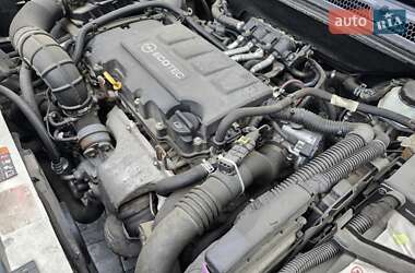 Универсал Opel Astra 2012 в 
