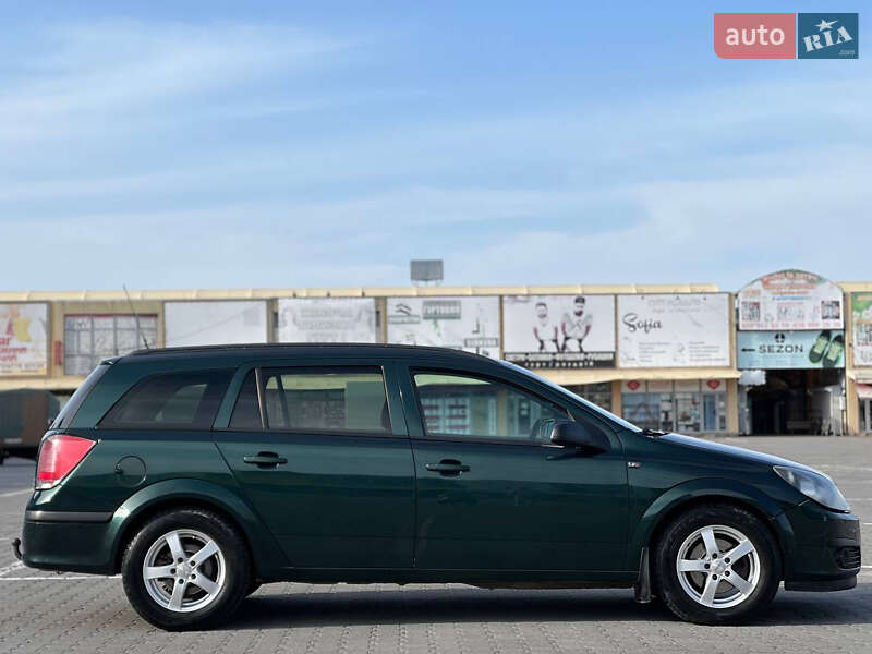 Универсал Opel Astra 2005 в Черновцах