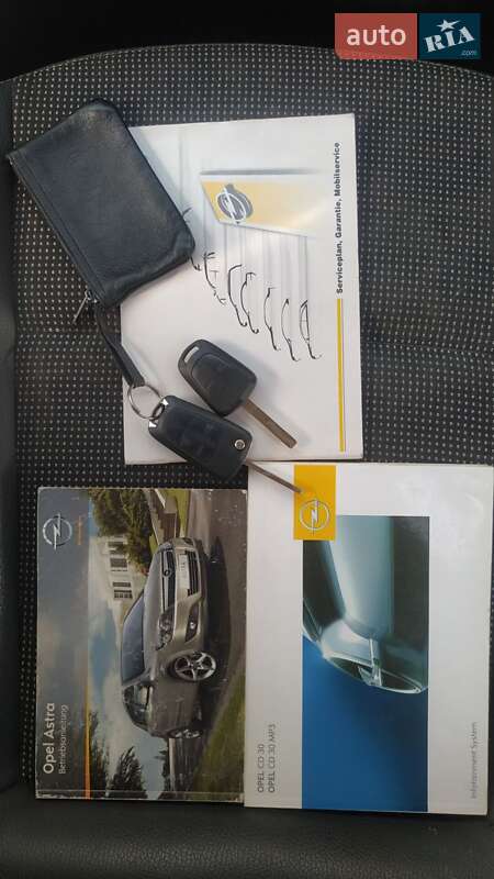 Универсал Opel Astra 2010 в Львове