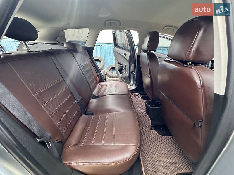 Універсал Opel Astra 2012 в Косові