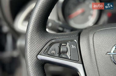 Хетчбек Opel Astra 2010 в 