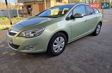 Універсал Opel Astra 2011 в 