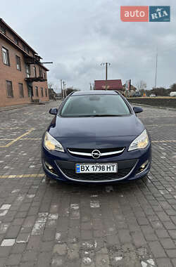 Универсал Opel Astra 2012 в 
