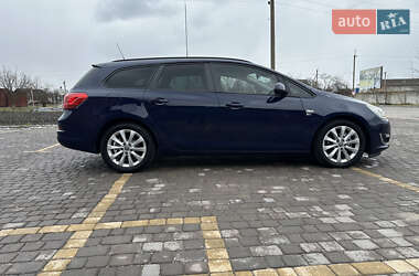 Универсал Opel Astra 2012 в 
