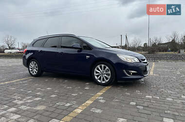 Универсал Opel Astra 2012 в 