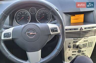 Универсал Opel Astra 2007 в 