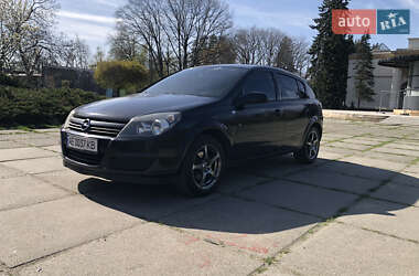 Хетчбек Opel Astra 2005 в 