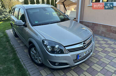 Универсал Opel Astra 2009 в 
