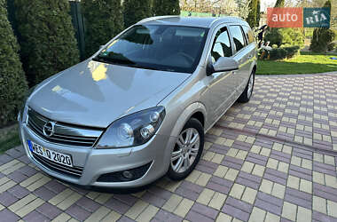 Универсал Opel Astra 2009 в 