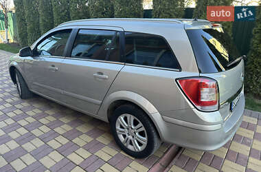 Универсал Opel Astra 2009 в 