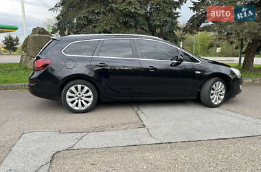 Универсал Opel Astra 2011 в 