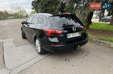Универсал Opel Astra 2011 в 