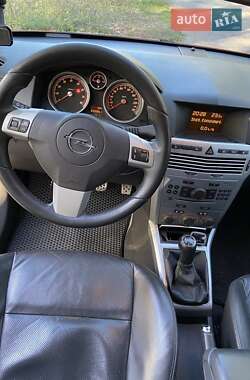Универсал Opel Astra 2007 в 