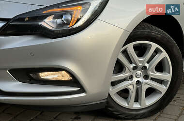 Универсал Opel Astra 2018 в 