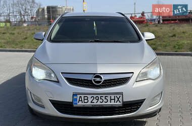 Универсал Opel Astra 2011 в 