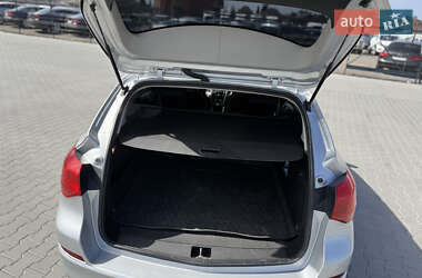 Универсал Opel Astra 2011 в 