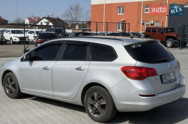 Универсал Opel Astra 2011 в 