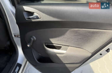 Универсал Opel Astra 2011 в 