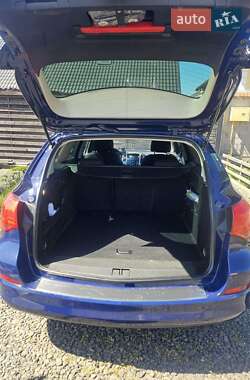 Универсал Opel Astra 2012 в 