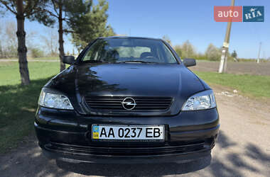 Седан Opel Astra 2007 в 
