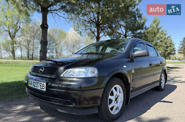 Седан Opel Astra 2007 в 