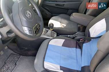 Хэтчбек Opel Astra 2004 в 