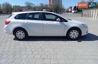 Универсал Opel Astra 2012 в 