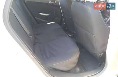Универсал Opel Astra 2012 в 