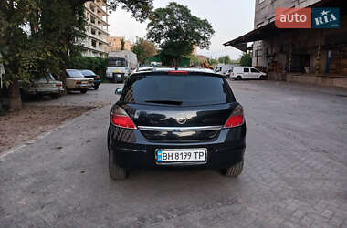 Хетчбек Opel Astra 2013 в 